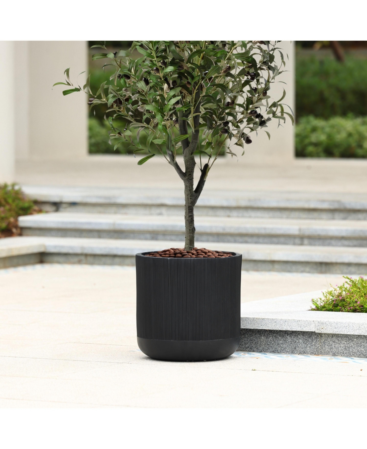 LuxenHome Round MgO Planter