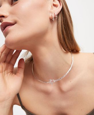 Metal Alloy Frint Closure Rigid Necklace