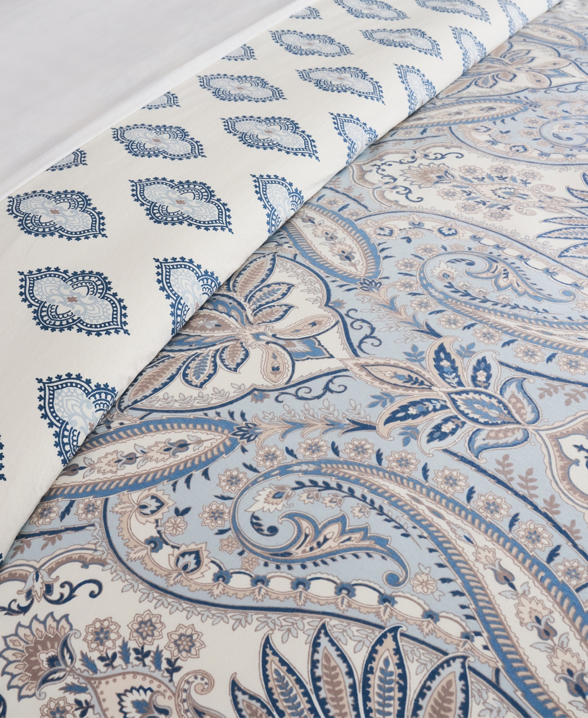 Levtex Kasey Reversible -Pc. Comforter Set