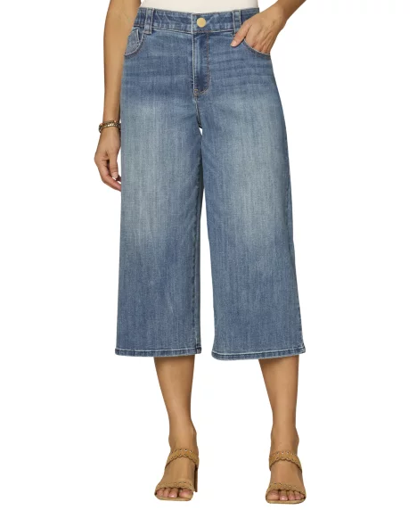 Petite High-Rise Seamless Floral Embroidery Capri Jeans - Mid Blue