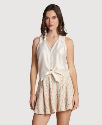 Women's Sleeveless Button-Front Collared Top