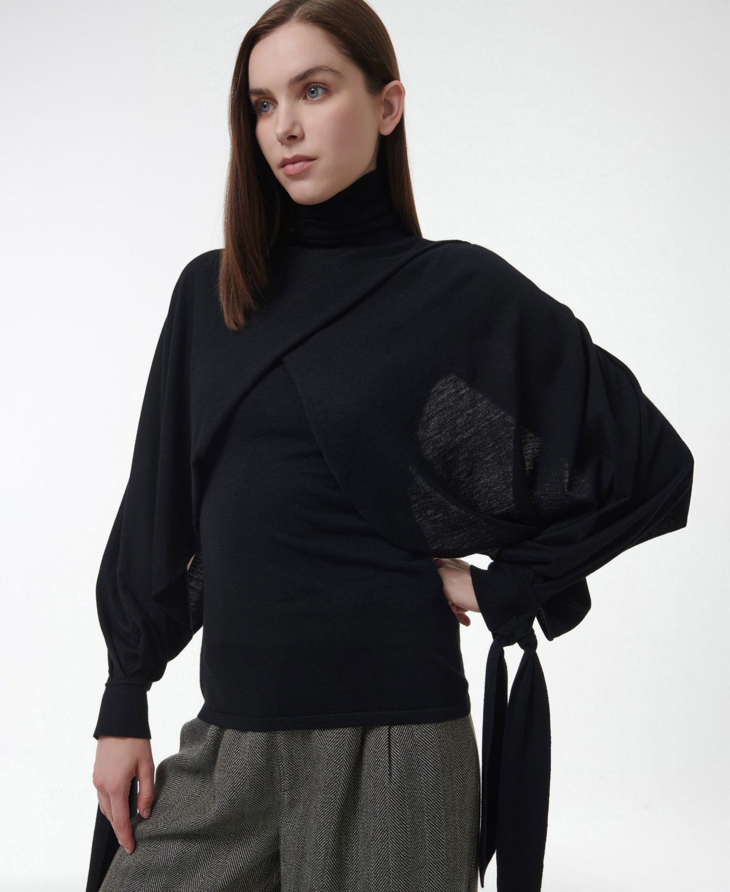 Женский свитер Leem Layered Butterfly Sleeve Knitted, цвет: Чёрный — фото 8