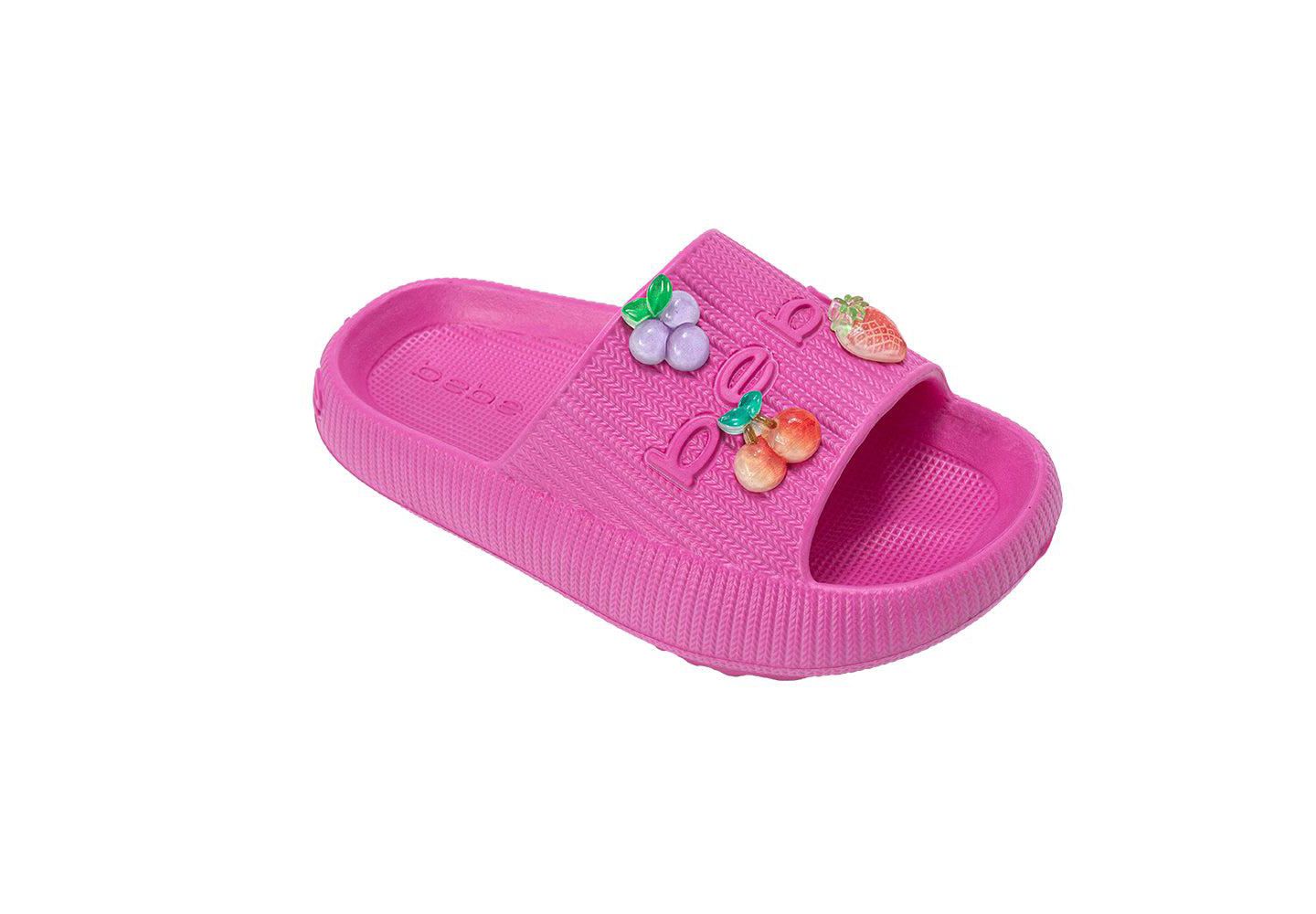 Сандалии Bebe Girls EVA Slide - Lightweight and Comfy Slide Sandals with Fruit Charms для девочек, цвет: Фуксия — фото 1