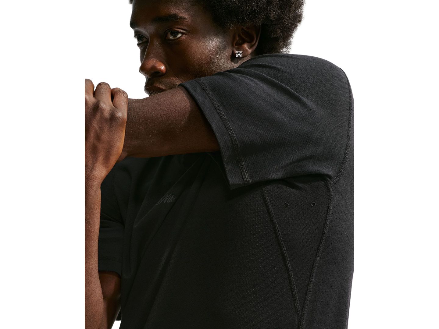 Мужская футболка Nike N.A.C. Training Crewneck, цвет: Чёрный / Дымчатый серый — фото 2