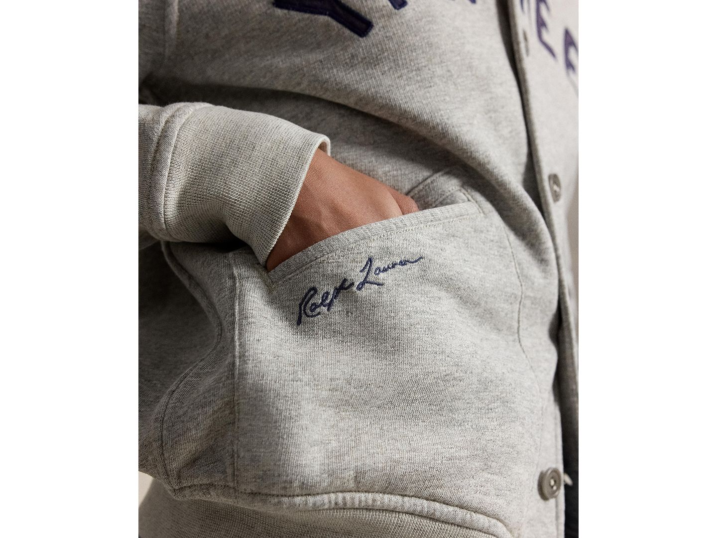 Женский свитшот Polo Ralph Lauren and New York Yankees™ Long-Sleeve Sweatshirt, цвет: Меланжевый — фото 5