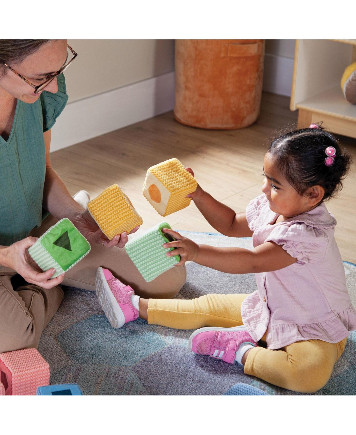 Детские конструкторы Kaplan Early Learning Soft Shape and Color Blocks, 12-Piece Set, Ages 6 Months+, цвет: Assorted Pre-Pack — фото 5