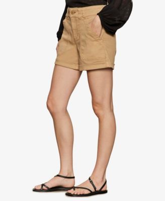 Women's Wander On Cuffed Hem Shorts