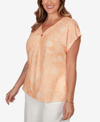 Plus Size Printed V-neck Top