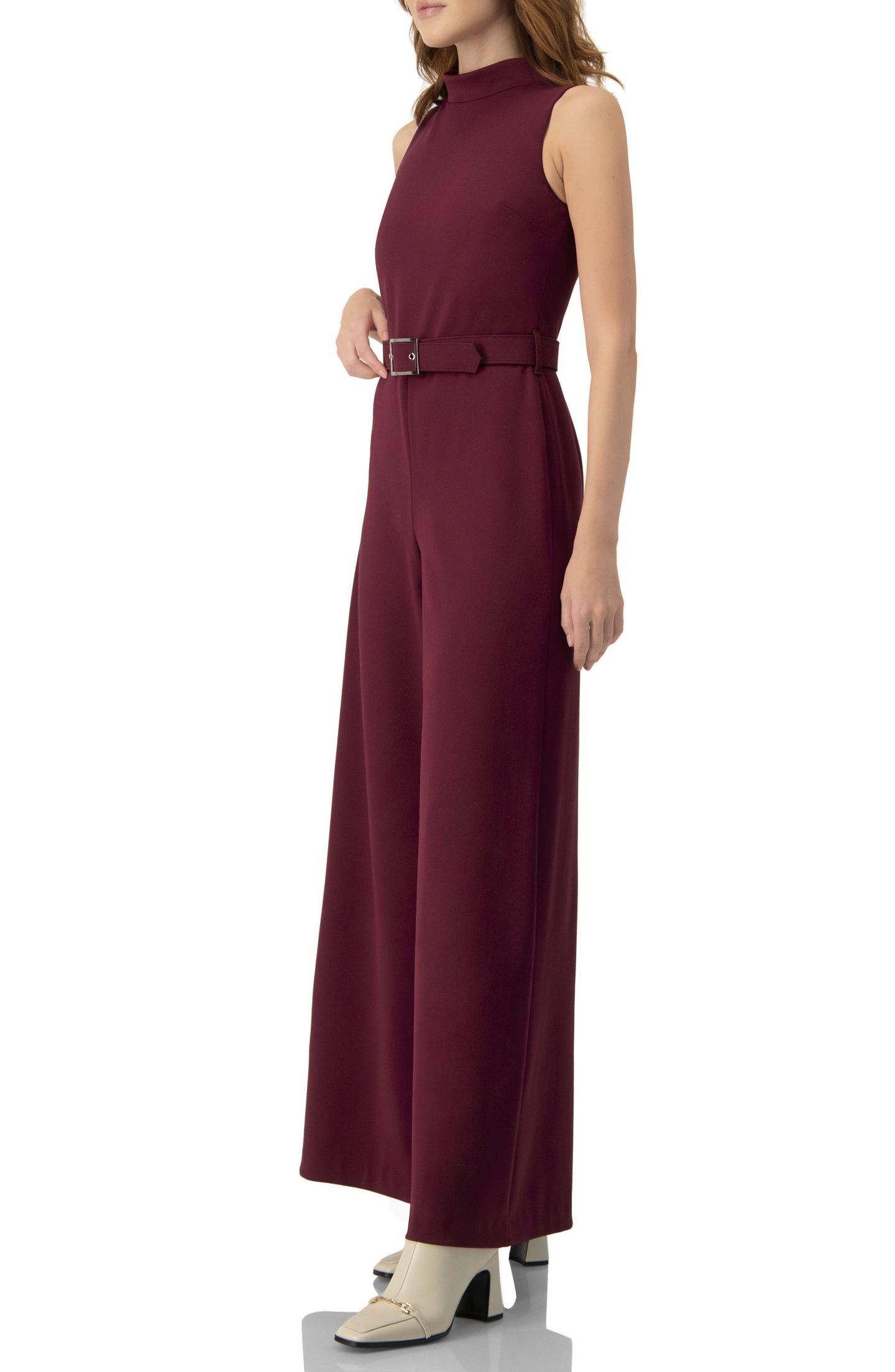 Женский комбинезон Ivonne Sleeveless High Neck Jumpsuit with Belt, цвет: Винный — фото 6