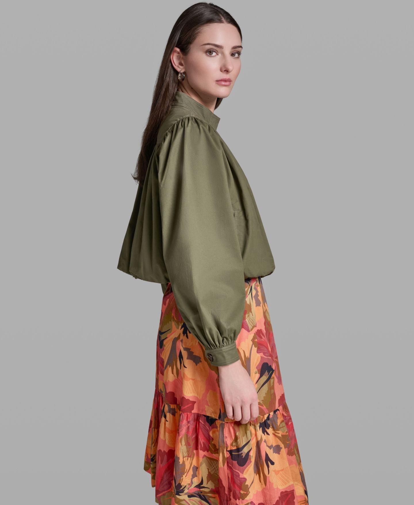 Женская куртка BCBG Long-Sleeve Mock Neck Cropped Jacket, цвет: Оливковый — фото 6