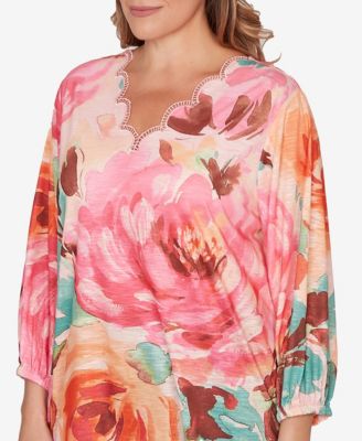 Plus Size Scalloped Neck Bold Floral Knit Top