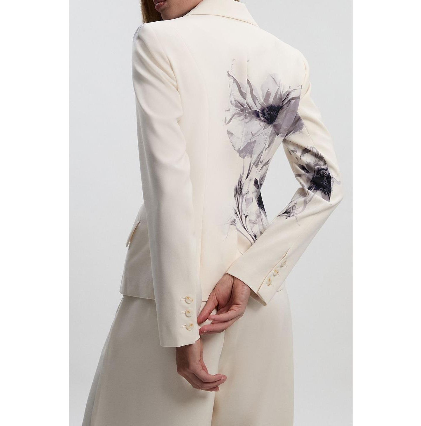 Женский пиджак Karen Millen Floral Crepe Single Breasted Blazer, цвет: Разноцветный — фото 2
