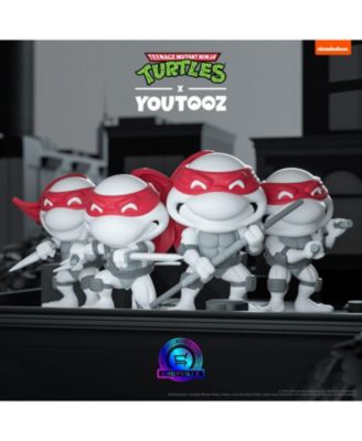 x Shopville: Teenage Mutant Ninja Turtles Collection [Leonardo Black & White Vinyl Figure] Limited Edition - 1000 Made