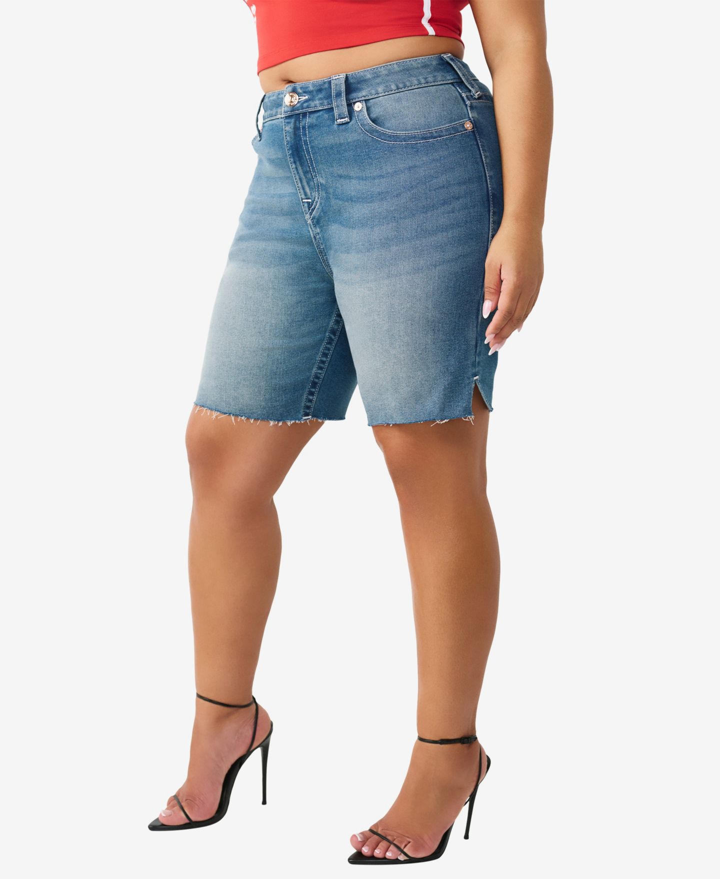 Женские шорты True Religion Plus Size Miya Mid-Rise Bermuda, цвет: Средняя варка — фото 2