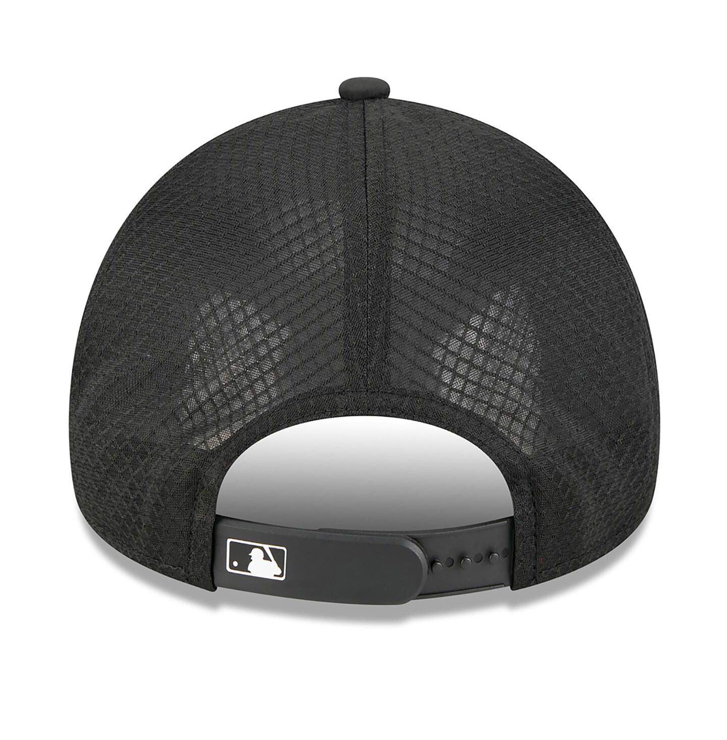 Мужская кепка New Era Black Pittsburgh Pirates 2026 Batting Practice Alternate Apex 9FORTY Adjustable Hat — фото 2