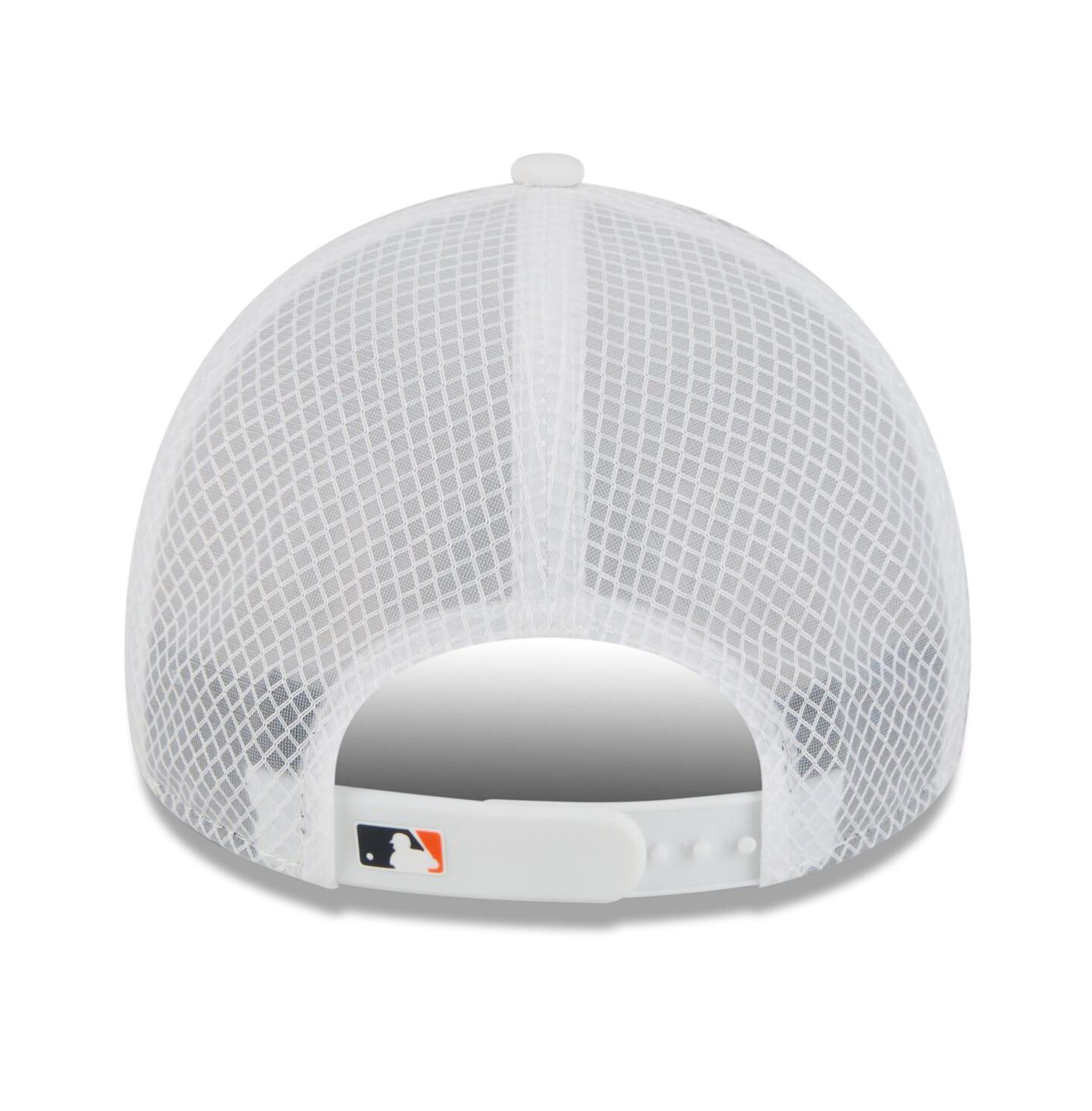Мужская кепка New Era White Houston Astros 2026 Batting Practice Apex 9FORTY Adjustable Trucker Hat — фото 2