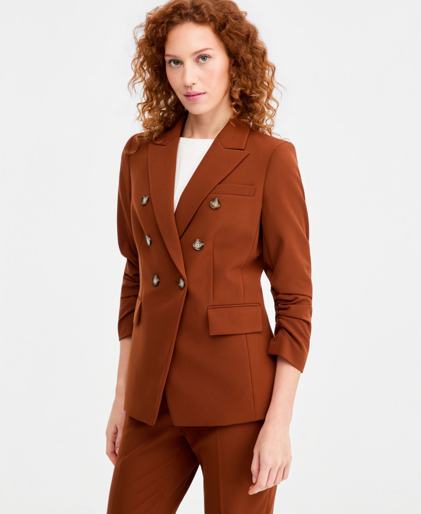 Женские комплекты Tahari ASL Ruched-Sleeve Double-Breasted Blazer & Seamed Waistband Pants, цвет: Коричный — фото 2