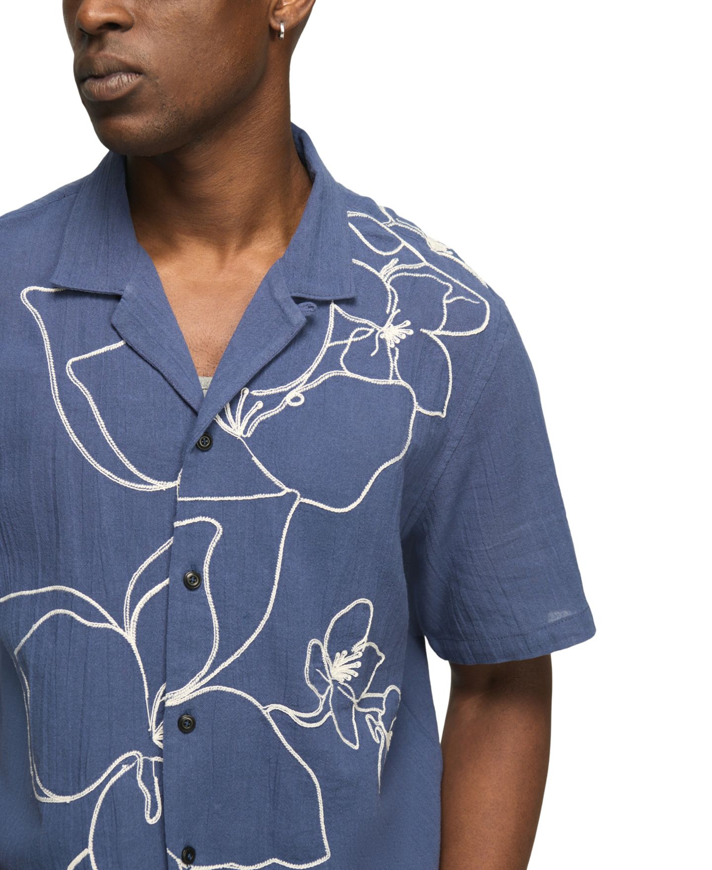 Мужская рубашка Lucky Brand Floral Embroidered Motif Camp, цвет: Синий — фото 4