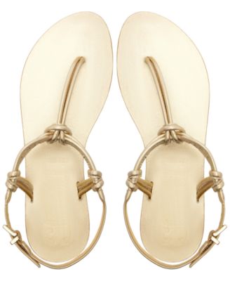Women's Nina Round Toe Flat Sandals