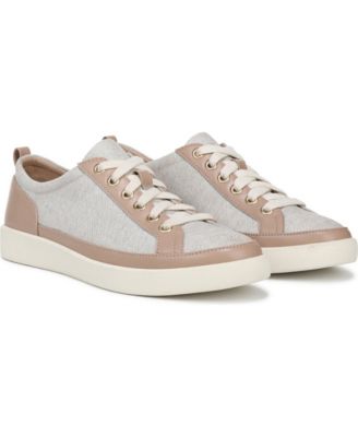 Women's Winny Lace Up Sneakers