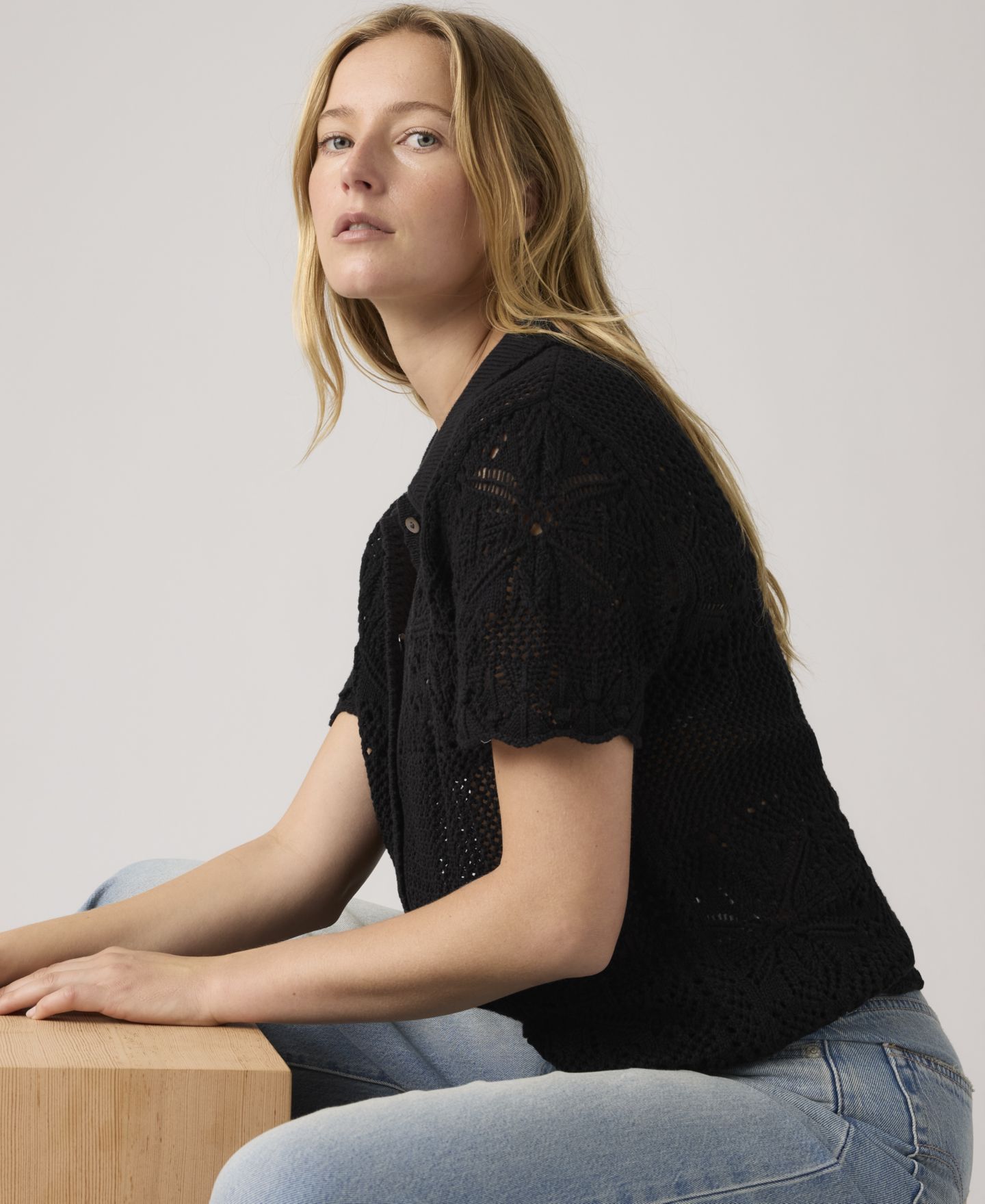 Женская рубашка Levi's Premium Susanna Floral Crochet Collared Cotton, цвет: Антрацитовый ночной — фото 3
