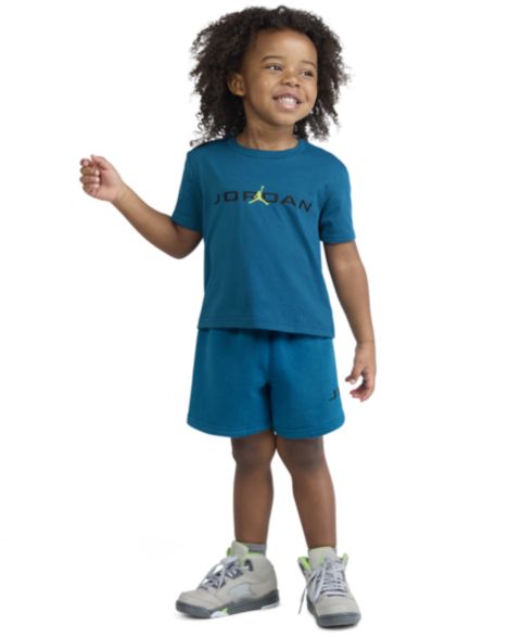 Комплект Jordan Stretch T-Shirt and Shorts, 2-Piece Set для мальчиков, цвет: Зелёный