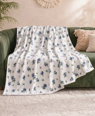 Fashion Forward Oversized Plush Throw, 60" x 90"