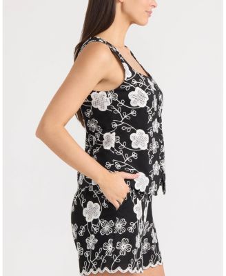 Women's Embroidered Scallop Vest