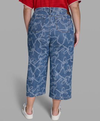 Plus Size Mid-Rise Bow-Jacquard Cropped Jeans