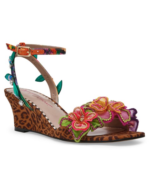 Женские сандалии Betsey Johnson Women's Spenser Flower Wedge Sandals