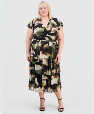 Plus Size Printed Tiered V-Neck Midi Dress
