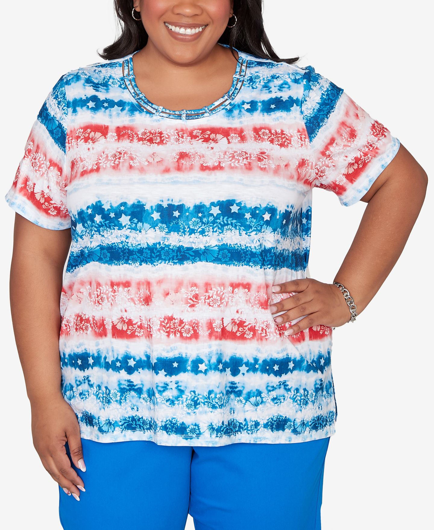 Женская футболка Alfred Dunner Plus Size Lady Liberty Americana Tie Dye Stripes, цвет: Синий разноцветный — фото 2