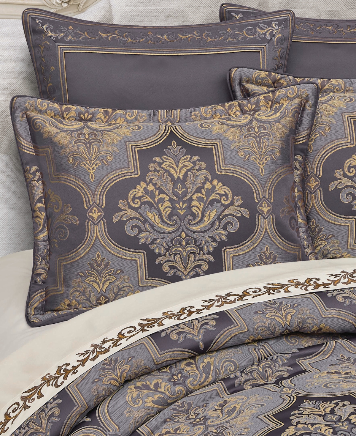 Five Queens Court Manchester Floral 4-Piece Comforter Set