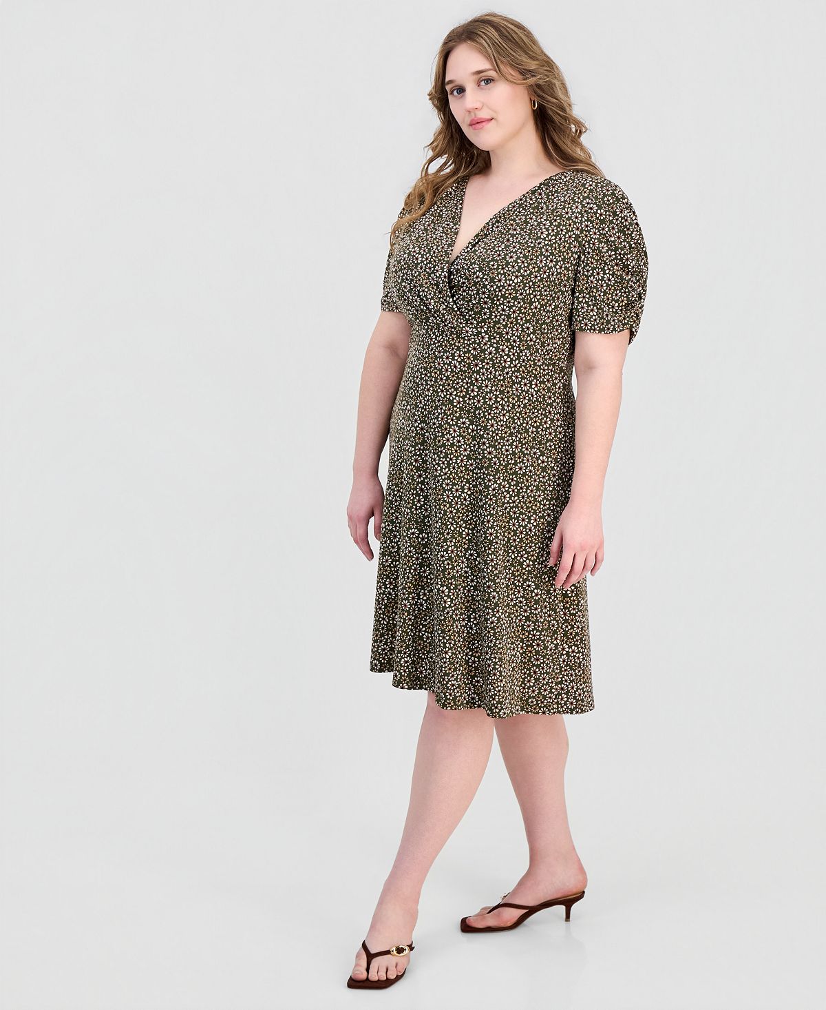 Connected Plus Size Printed Ruched-Sleeve Sheath Dress view 3 — MAYCSS fashion products