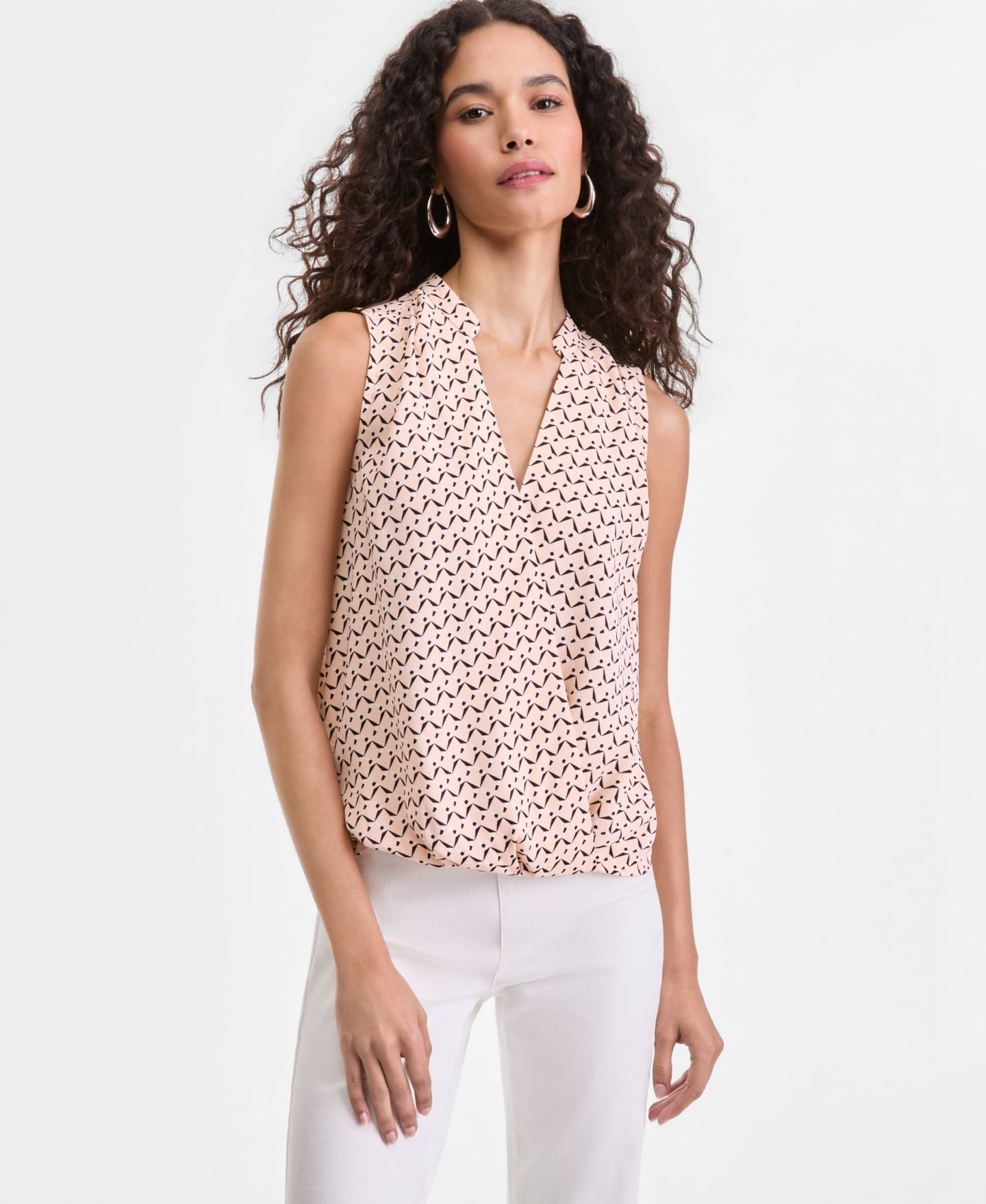 Женская блузка I.N.C. International Concepts Sleeveless Printed Faux-Wrap Blouse, цвет: Ember Geo — фото 1