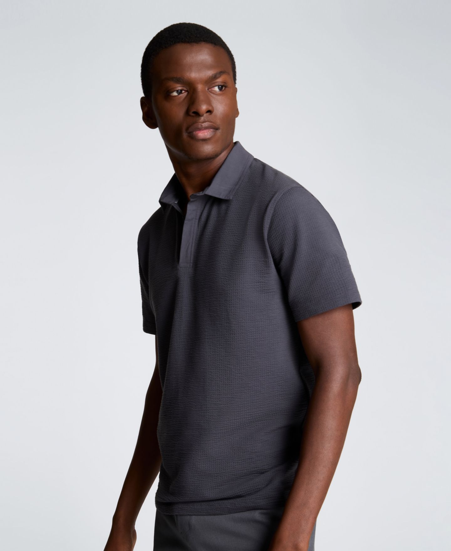 Мужское поло Kenneth Cole Seersucker Classic-Fit Polo Shirt, цвет: Угольный — фото 5