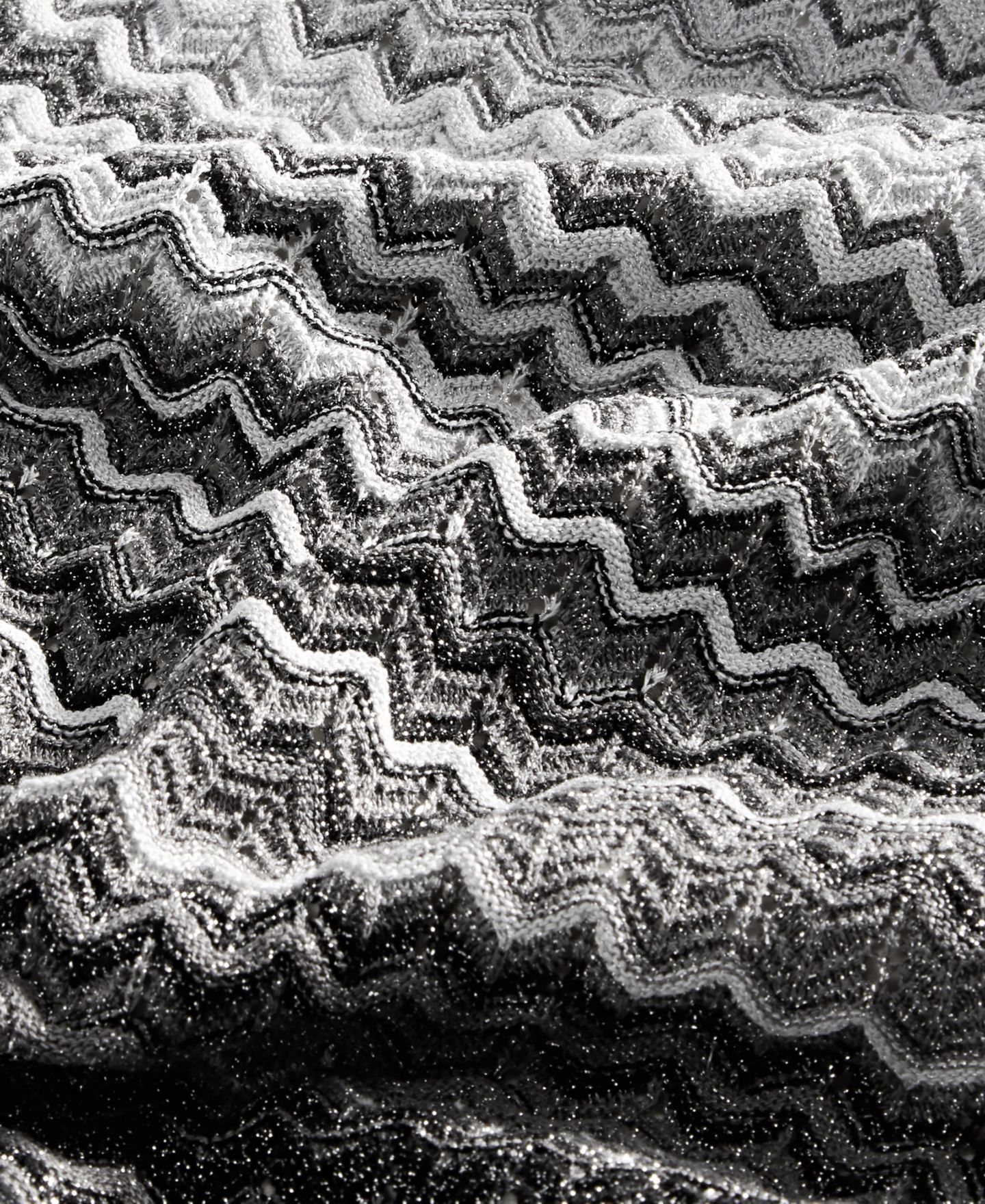 Женская юбка I.N.C. International Concepts Ombre Sweater Skirt, цвет: Чёрный серебряный комбинированный — фото 4