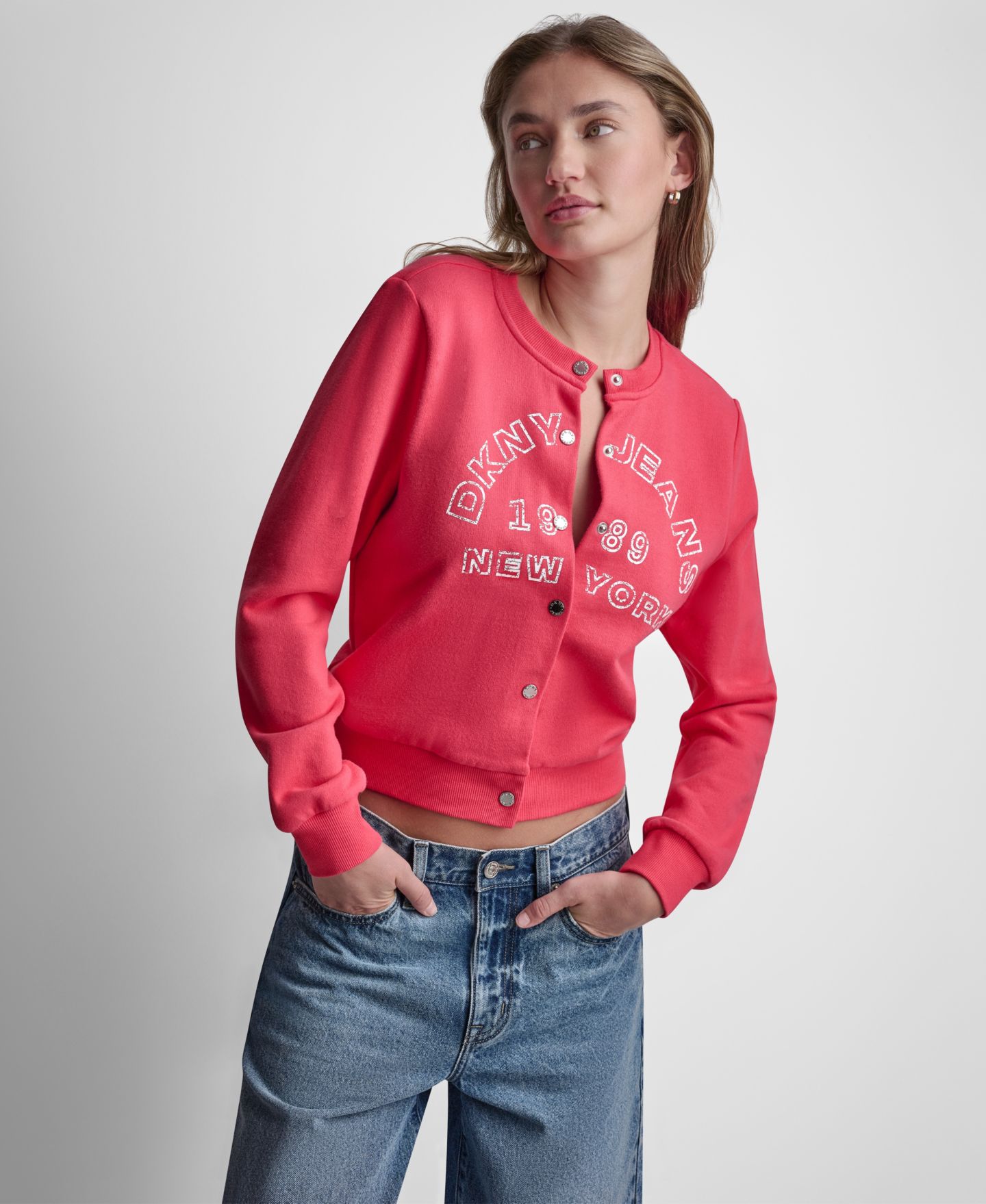 Женская куртка DKNY Jeans Long-Sleeve Logo Button-Front Shrunken, цвет: Punch — фото 4