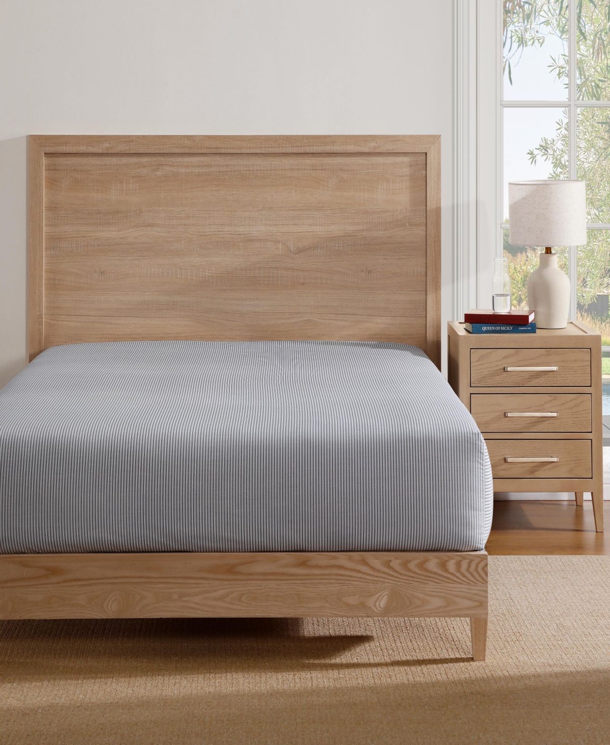 Tommy Hilfiger Essentials 300-Thread Count Solid Cotton Percale Fitted Sheet