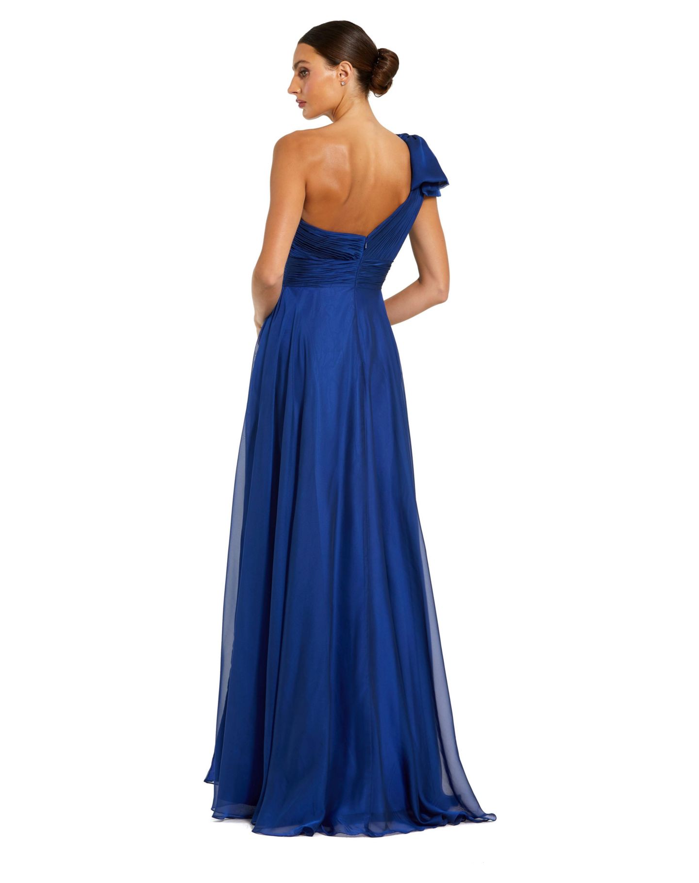 Женские платья Mac Duggal Pleated One Shoulder Chiffon Gown, цвет: Кобальтовый — фото 2