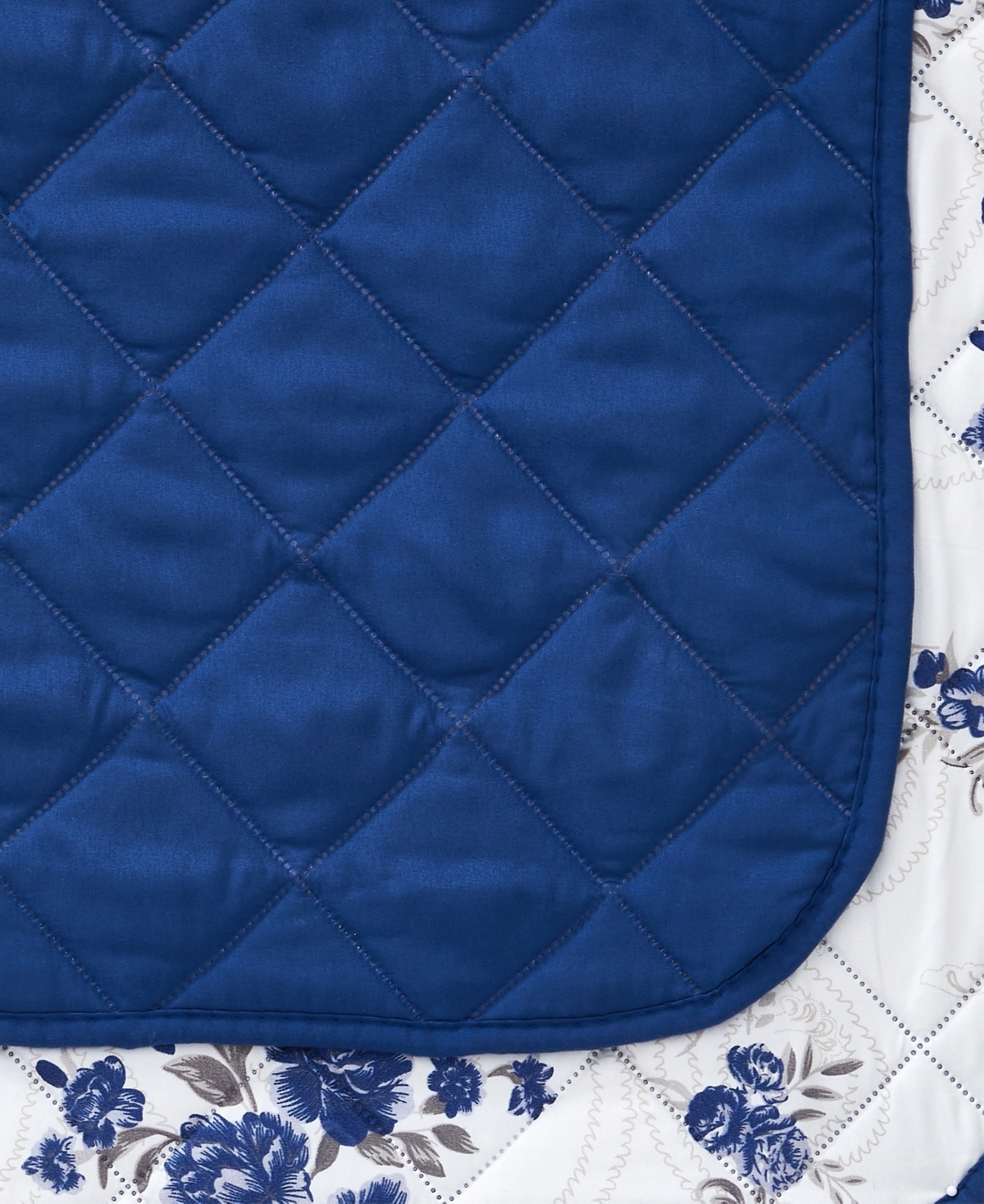 Chelsea Loft Pinsonic Floral Reversible 3-Pc. Quilt Set