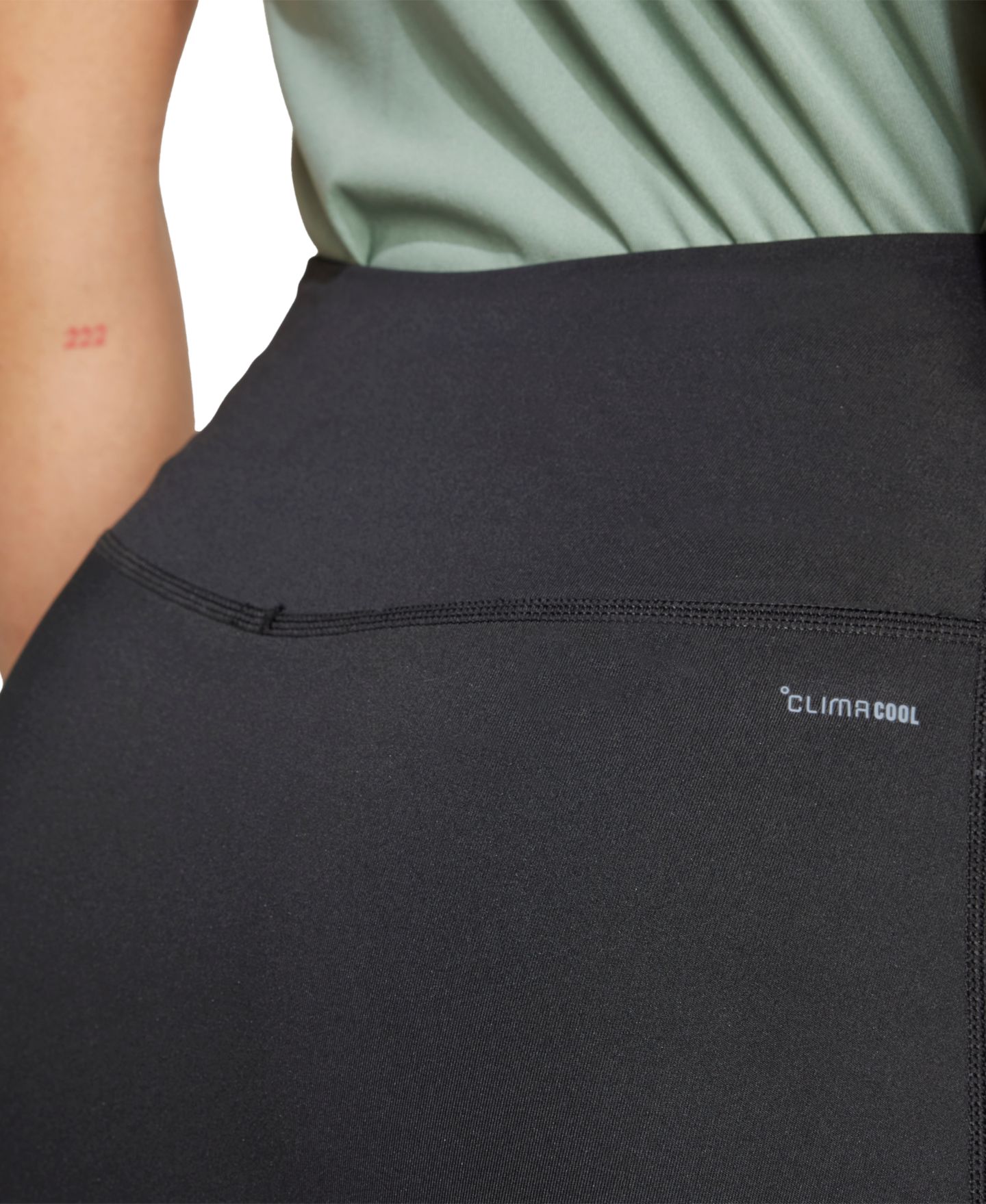 Женская юбка-шорты adidas Three-Stripe Logo-Graphic Mini Skort, цвет: Чёрный — фото 7