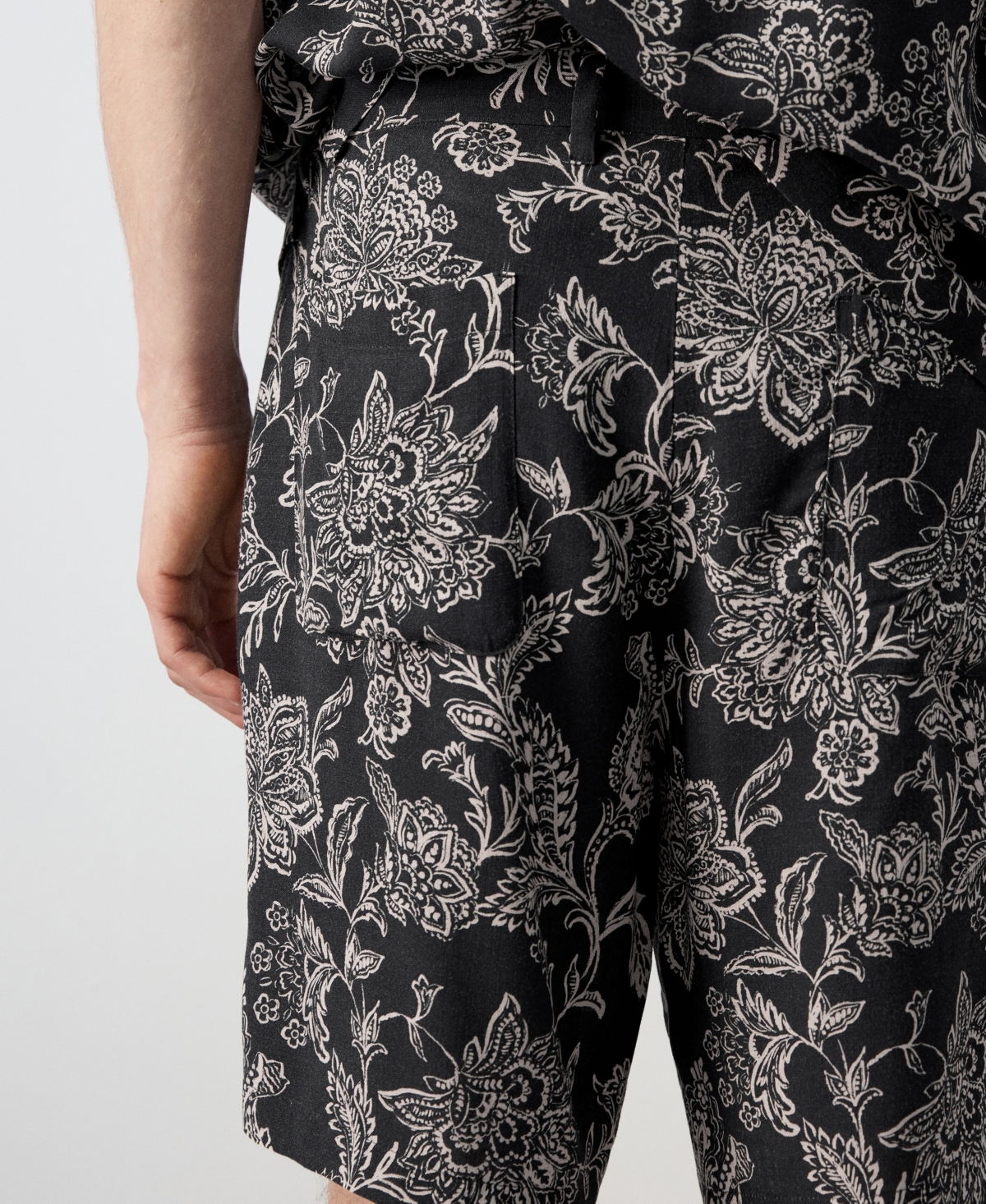 Mango Men's Slim-Fit Printed 8.54" Bermuda Shorts
