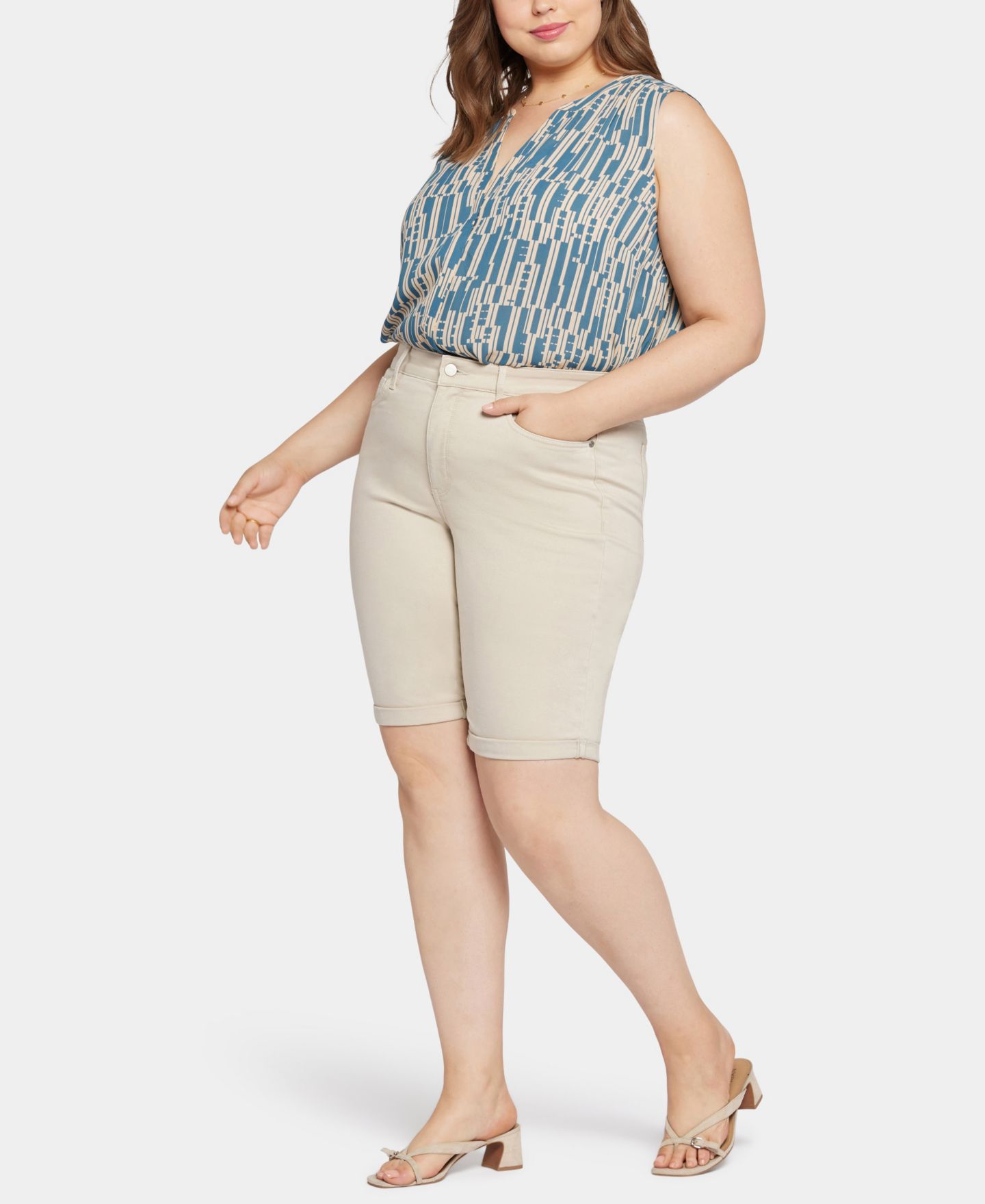 Женские шорты NYDJ Plus Size Briella Roll Cuff Short with Lift Tuck Technology, цвет: Feather — фото 3