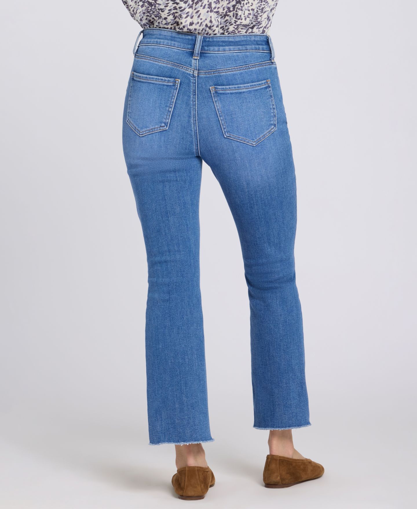 Женские джинсы NYDJ Petite High-Rise Billie Mini Boot Jeans with Lift Tuck Technology, цвет: Синий — фото 5