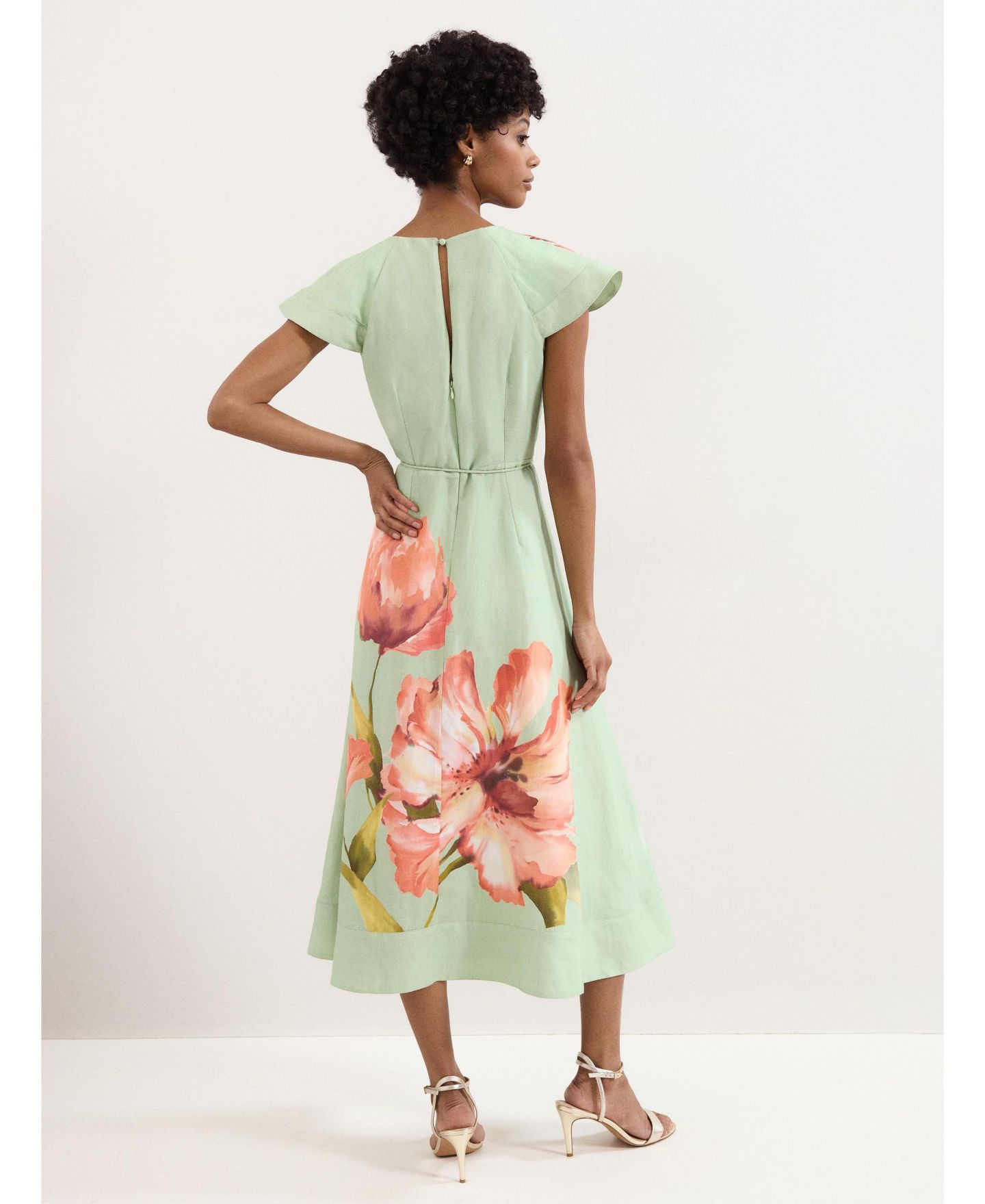 Женское платье Phase Eight Matilda Ruffle V-Neck Floral, цвет: Зелёный — фото 4