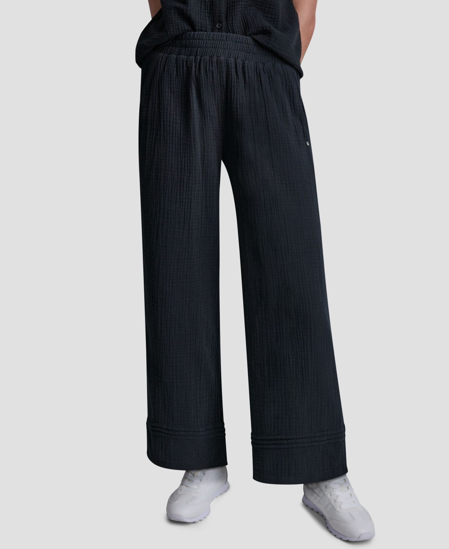 Женские брюки DKNY Jeans Petite Gauze Straight-Leg Pull-On, цвет: Чёрный — фото 1