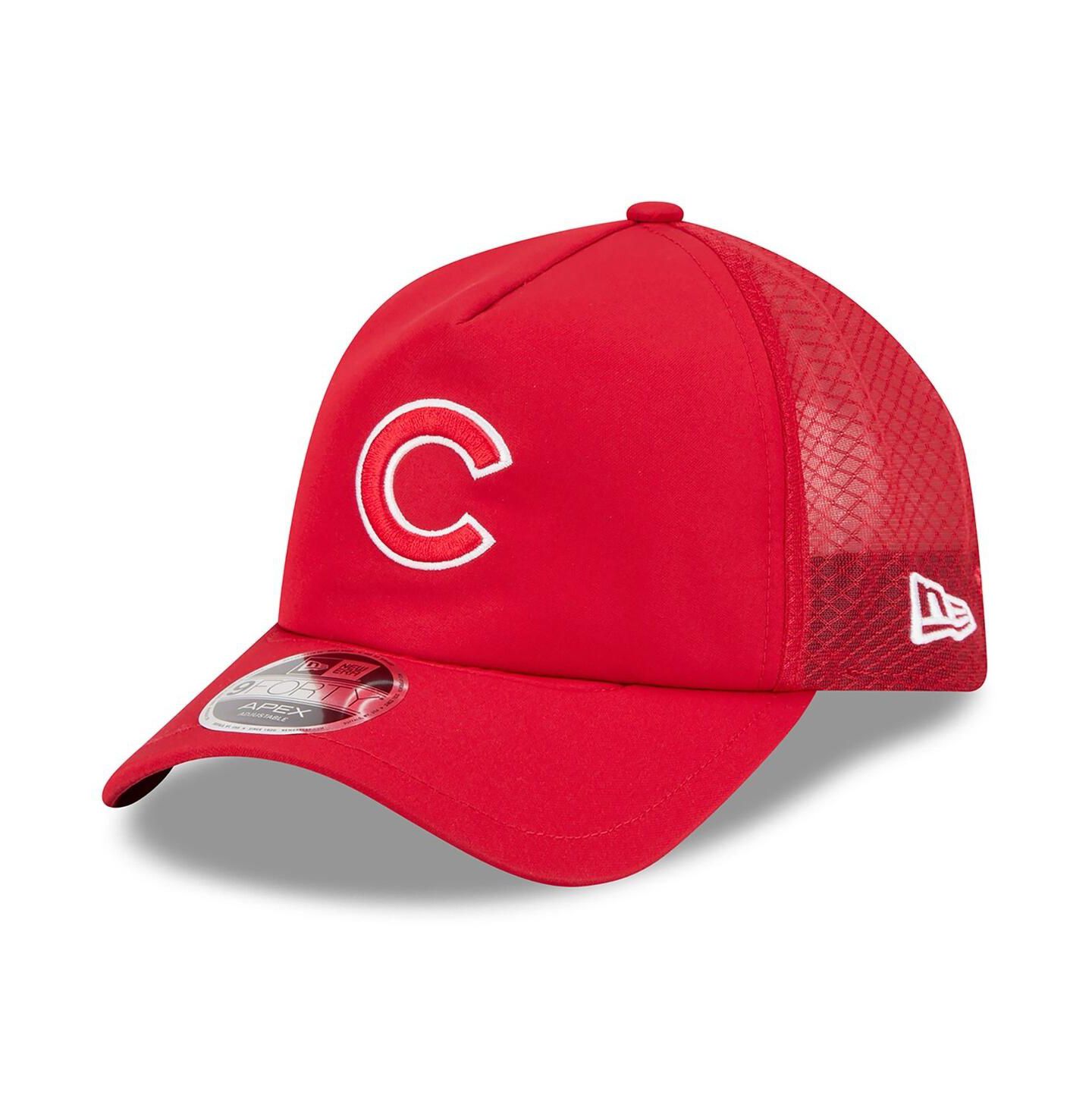 Мужская кепка New Era Red Chicago Cubs 2026 Batting Practice Apex 9FORTY Adjustable Trucker Hat — фото 1