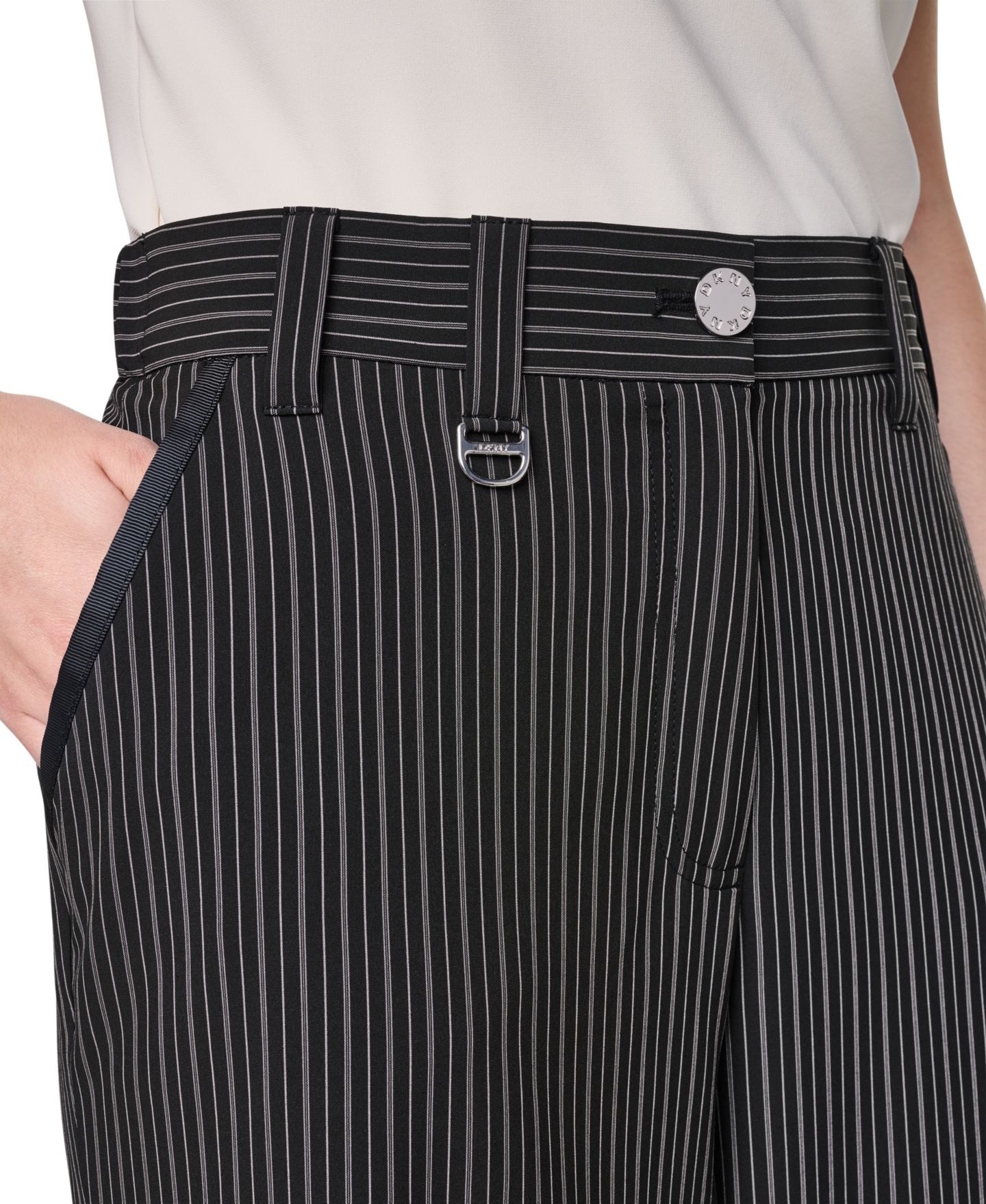 Женские брюки DKNY Every Day Stretch Pleated Wide-Leg Trousers, цвет: Чёрный / Слоновая кость полосатый — фото 4