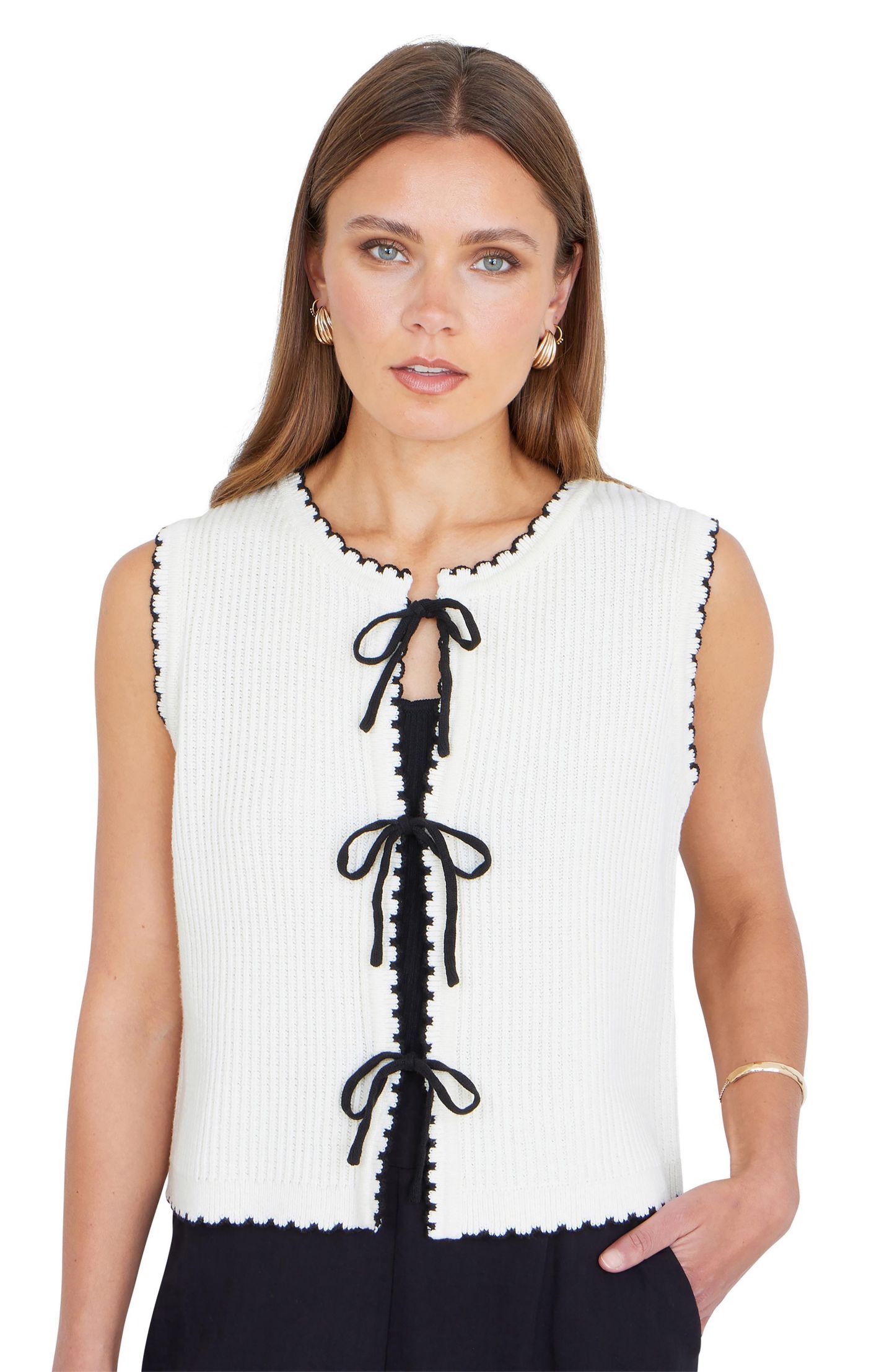 Yumi Women's Knitted Bow Trim Waistcoat, цвет: Слоновая кость — фото 1